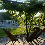 Tourist Farm Frost *