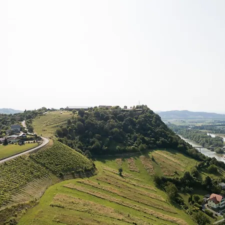 Tourist Farm Frost Otel Maribor