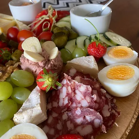 Tourist Farm Frost Hotel *