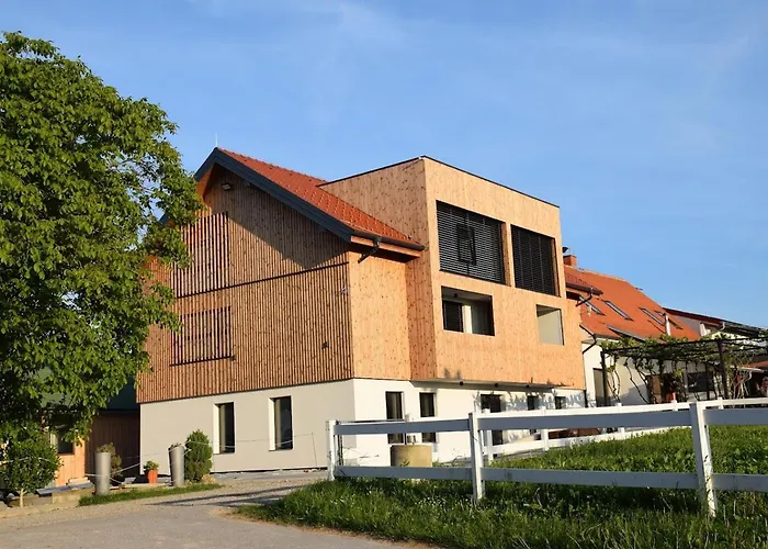 Hotel Tourist Farm Frost Maribor