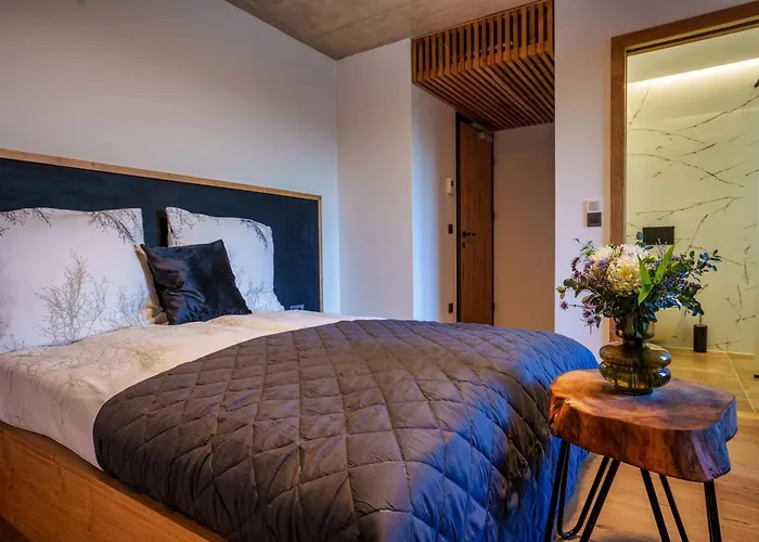 Tourist Farm Frost *